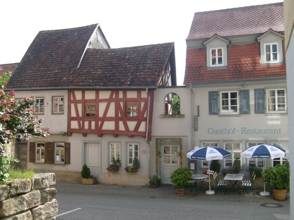 Gasthof Blauer Bock ชเวบิชฮัลล์ ภายนอก รูปภาพ